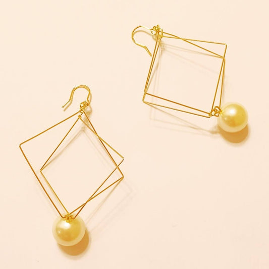 Pierced Earrings - Gold Post Square Motif with Pearl