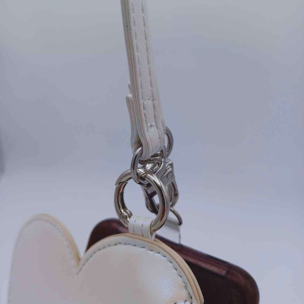 Altrose - Phone shoulder strap with a heart pouch