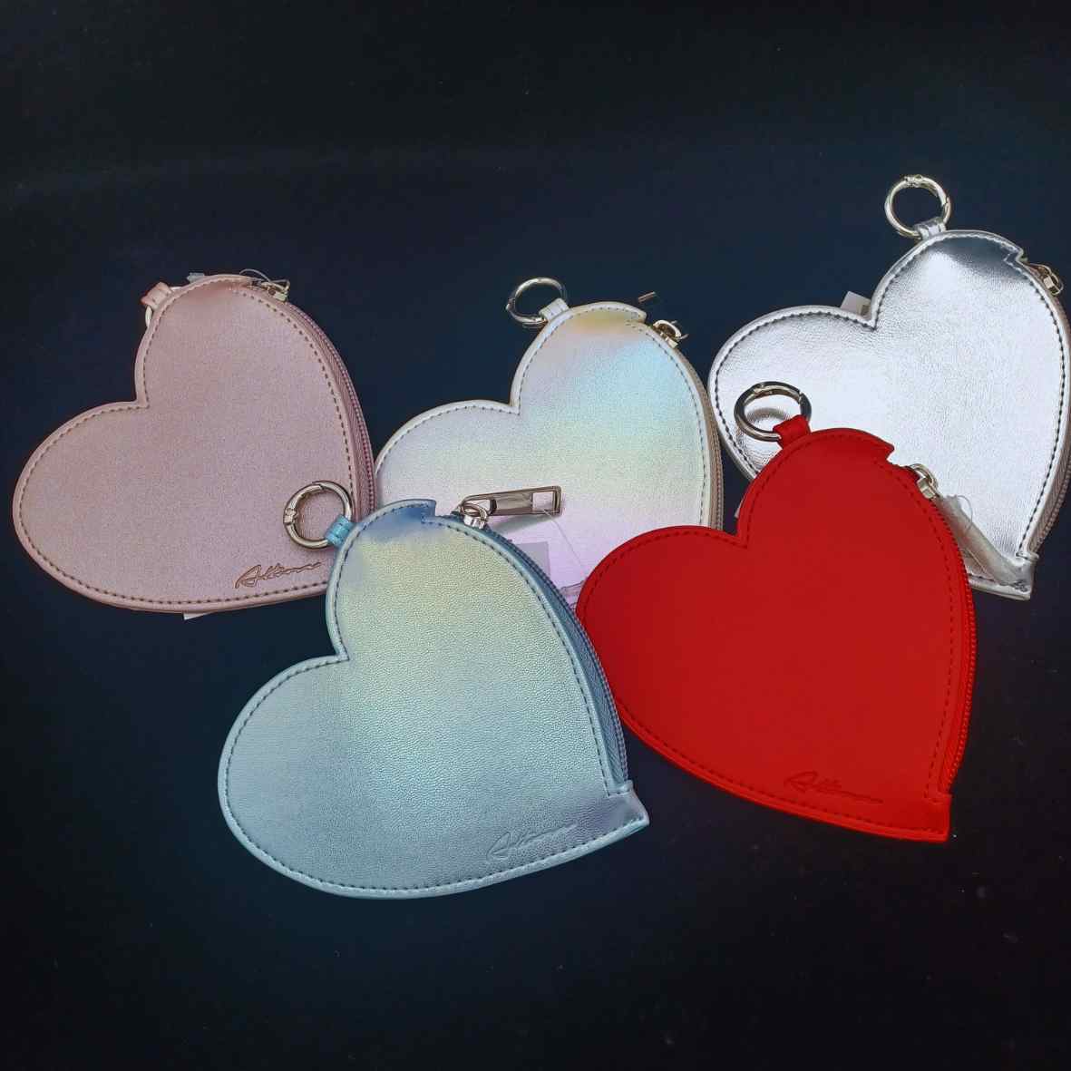 Altrose - Phone shoulder strap with a heart pouch