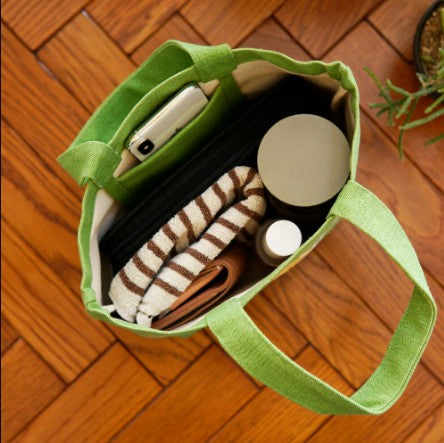 Lunchi Tote Onigiri desu ka?